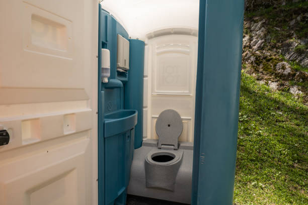 Best Portable restroom trailer rental  in Crestview, FL